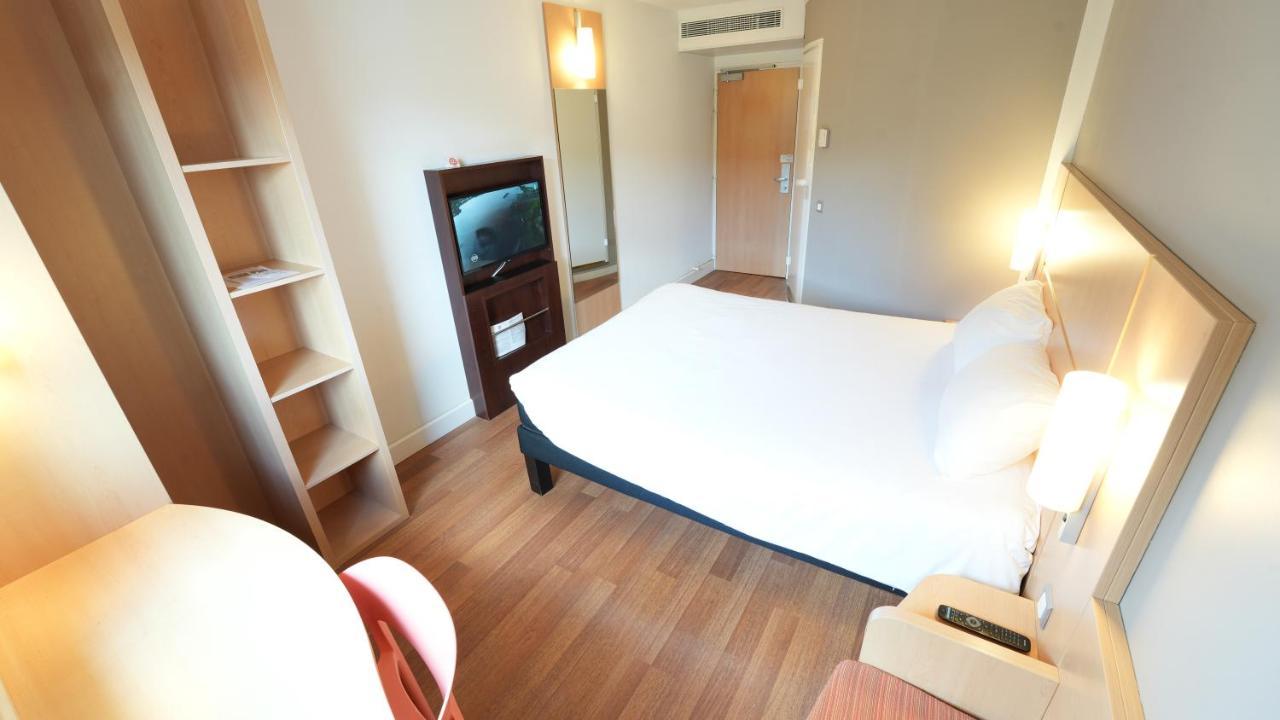 Hotel Ibis Vitre Centre Exterior foto
